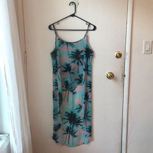 Super cute and flowy summer Coachella top